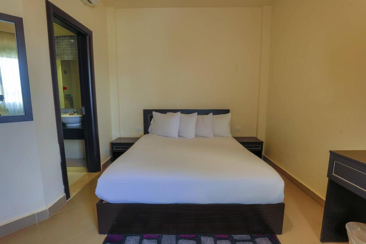 Mousa Coast Hotel & Spa Рас Седр Екстериор снимка
